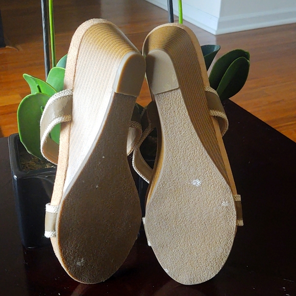 AJ Valenci Wedge Sandals - Picture 4 of 5